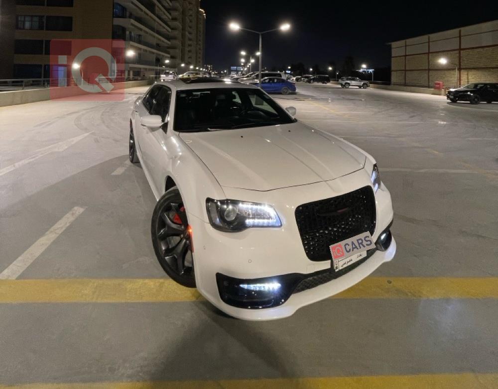 کرایسلەر 300